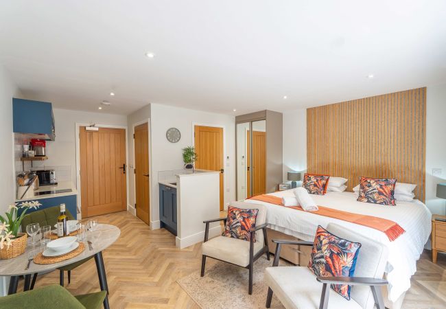 Studio in Stoney Middleton - Rock Mill 9 Deluxe Studio Apartment 