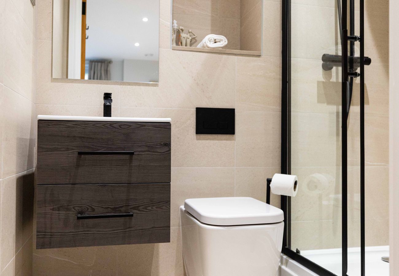 Image showing the modern bathroom with underfloor heating inside Studio Apartment 9