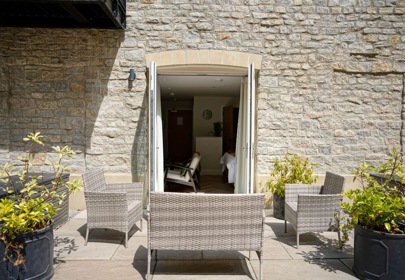 Image showing the patio with outdoor seating at Rock Mill Studio Apartment 9