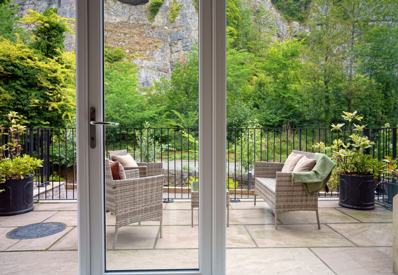 Image showing the scenic views from Apartment 4 balcony with outdoor seating