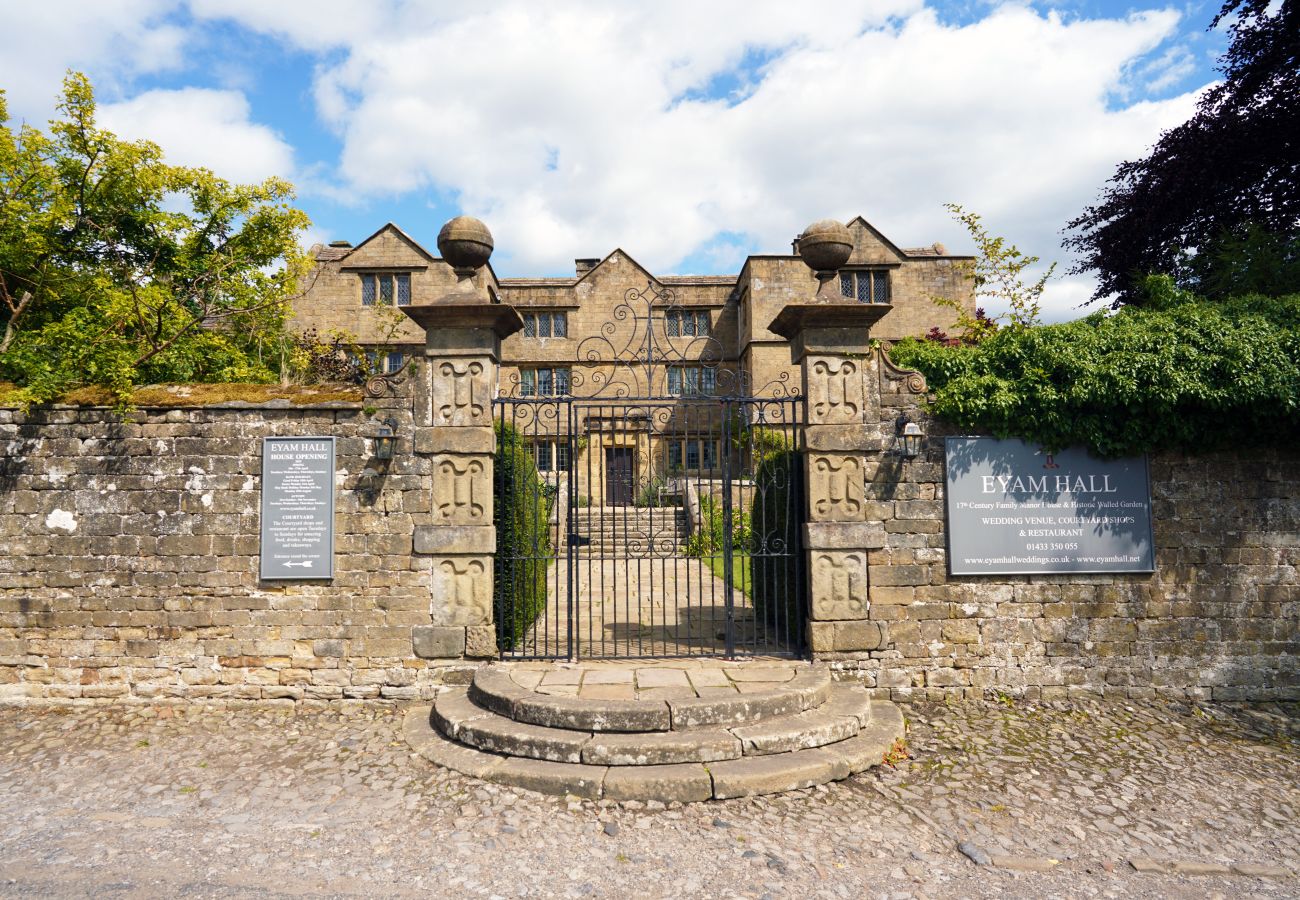 Image showing the entrance to Eyam Hall in the Peak District