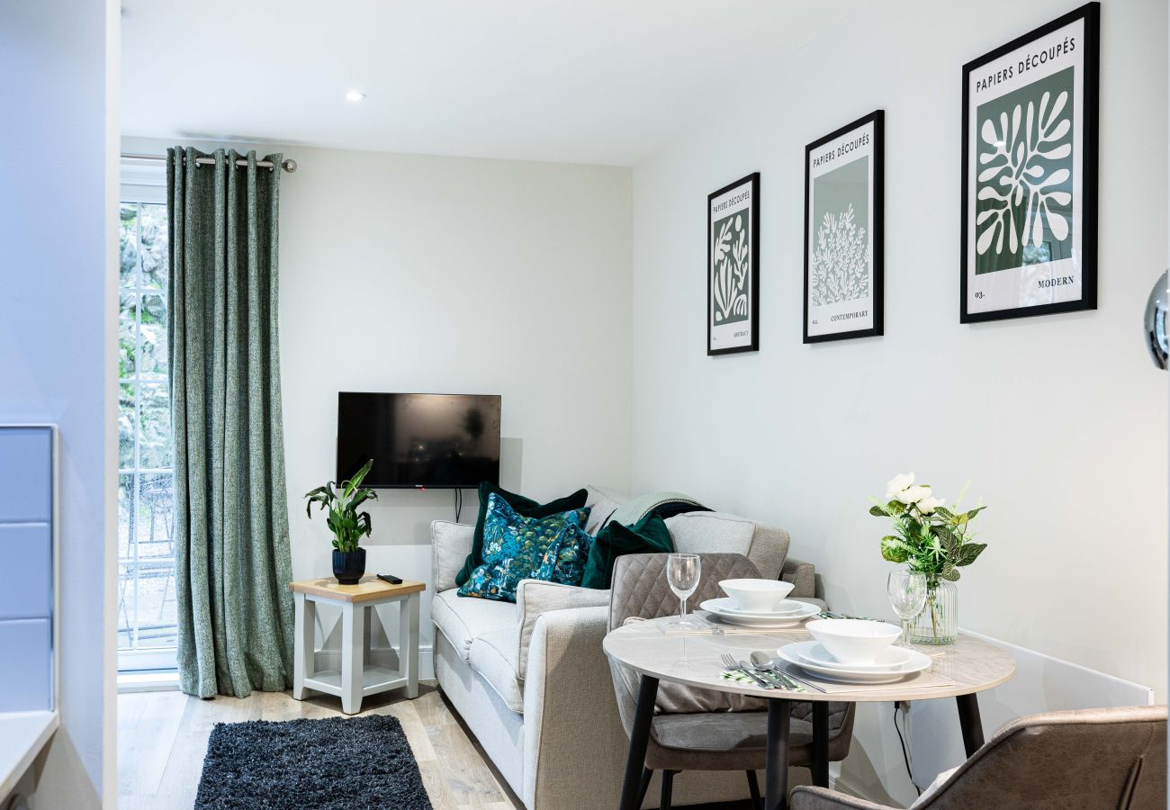 Image showing the combined living and dining area inside Apartment 7 at Rock Mill