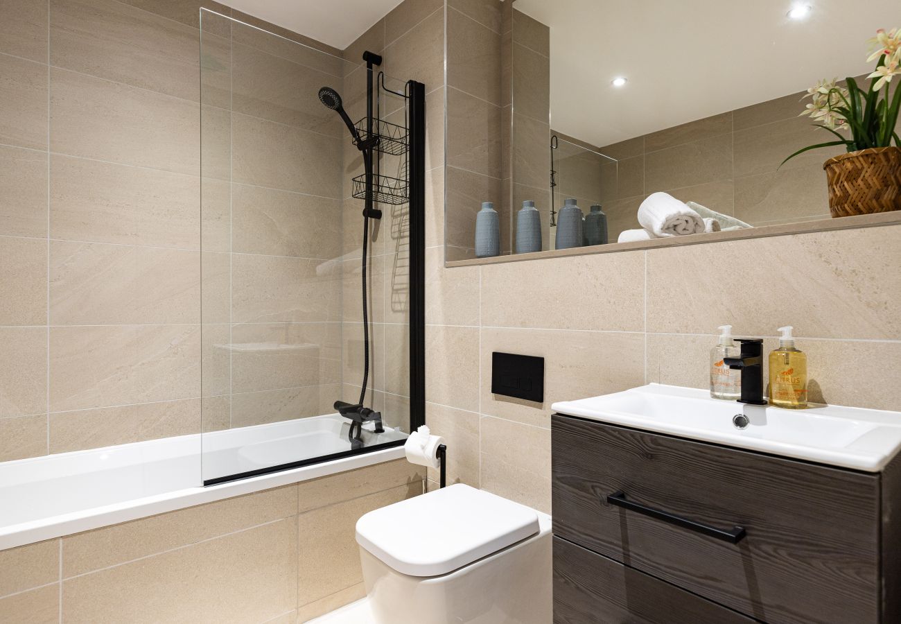 Image showing the modern bathroom with underfloor heating in Rock mill apartment 22