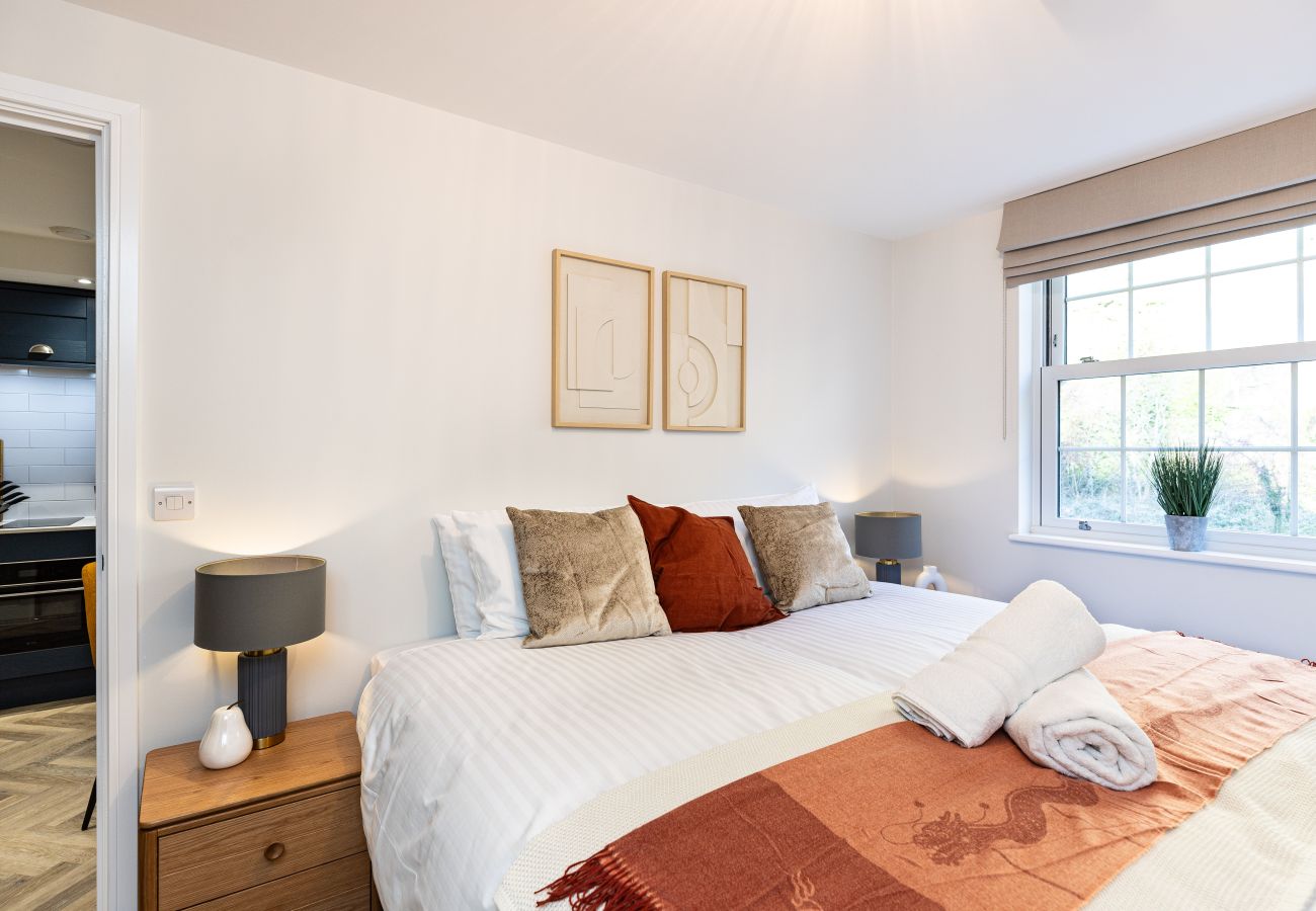 Image showing the bedroom of luxury holiday apartment 21 at Rock Mill