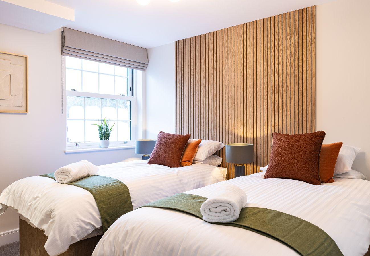 Image showing bedroom 1 inside Rock Mill 2 bed holiday apartment 12