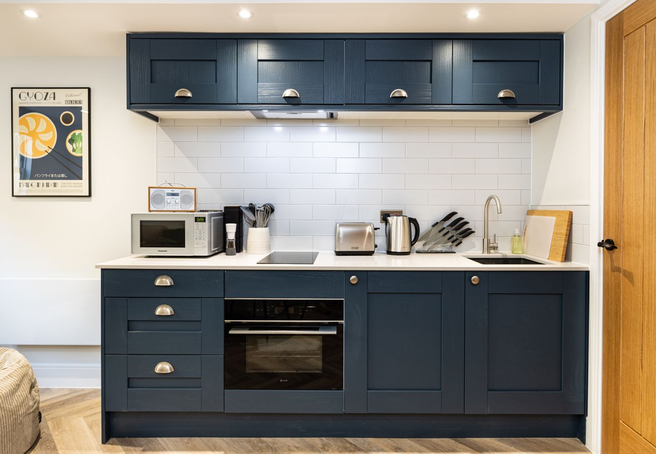Image showing the fully integrated kitchen inside apartment 13 at rock mill