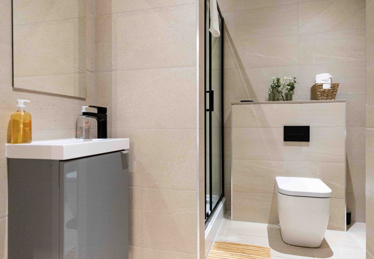 Image of bedroom 2 ensuite with shower inside rock mill duplex apartment 42