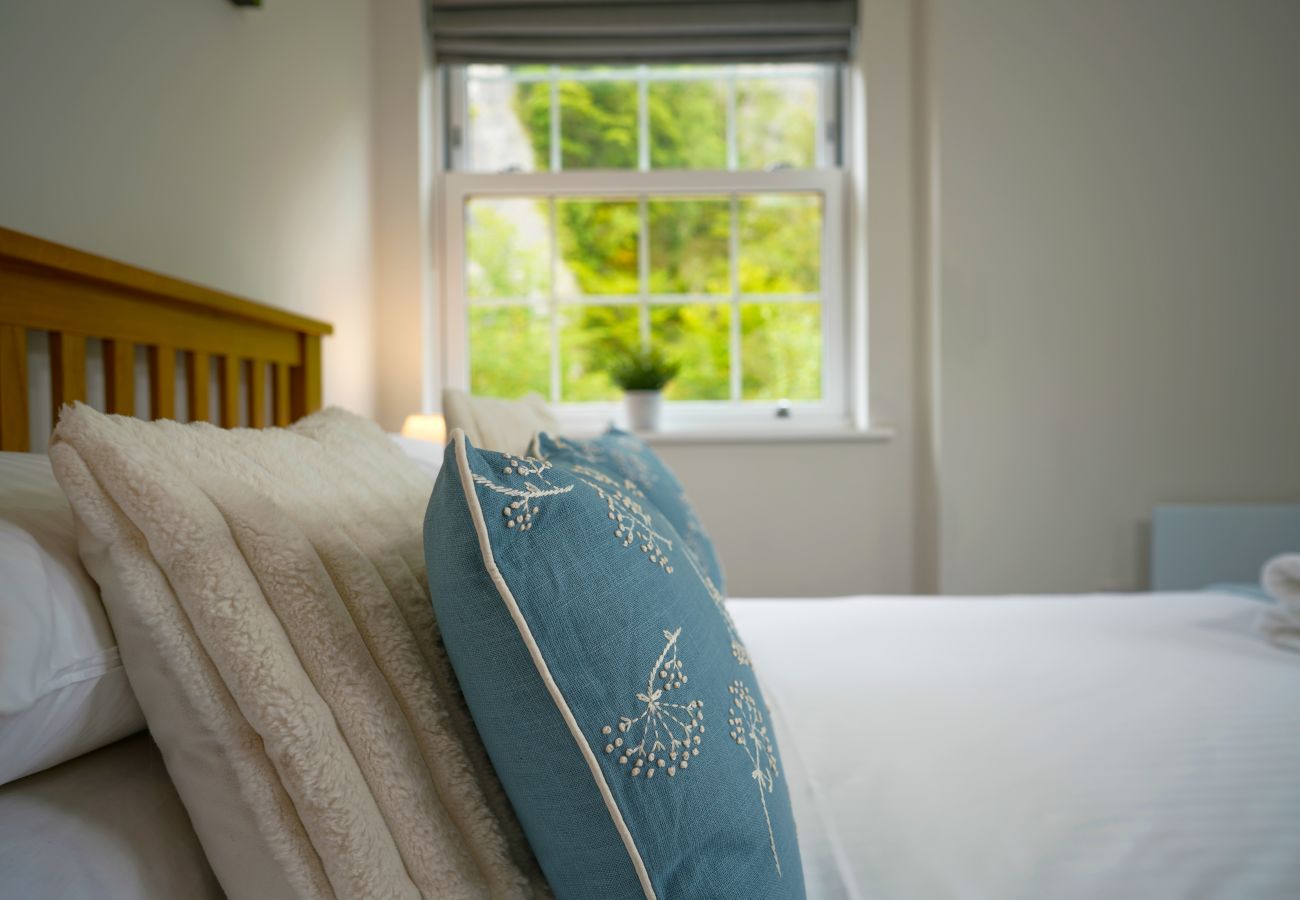 Image showing the bedroom furnishing details inside Rock mill holiday apartment 36