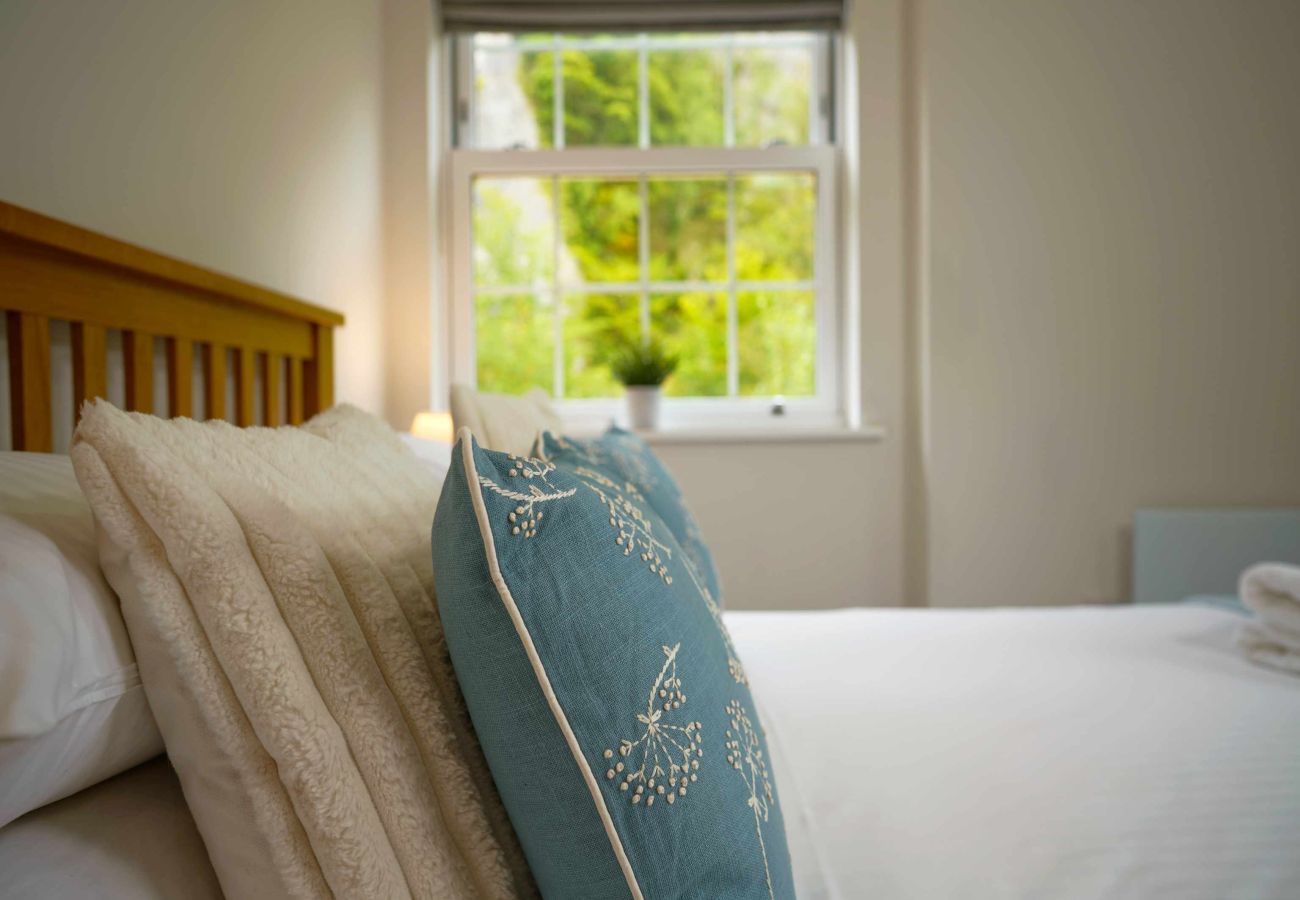 Image showing the bedroom furnishing details inside Rock mill holiday apartment 36